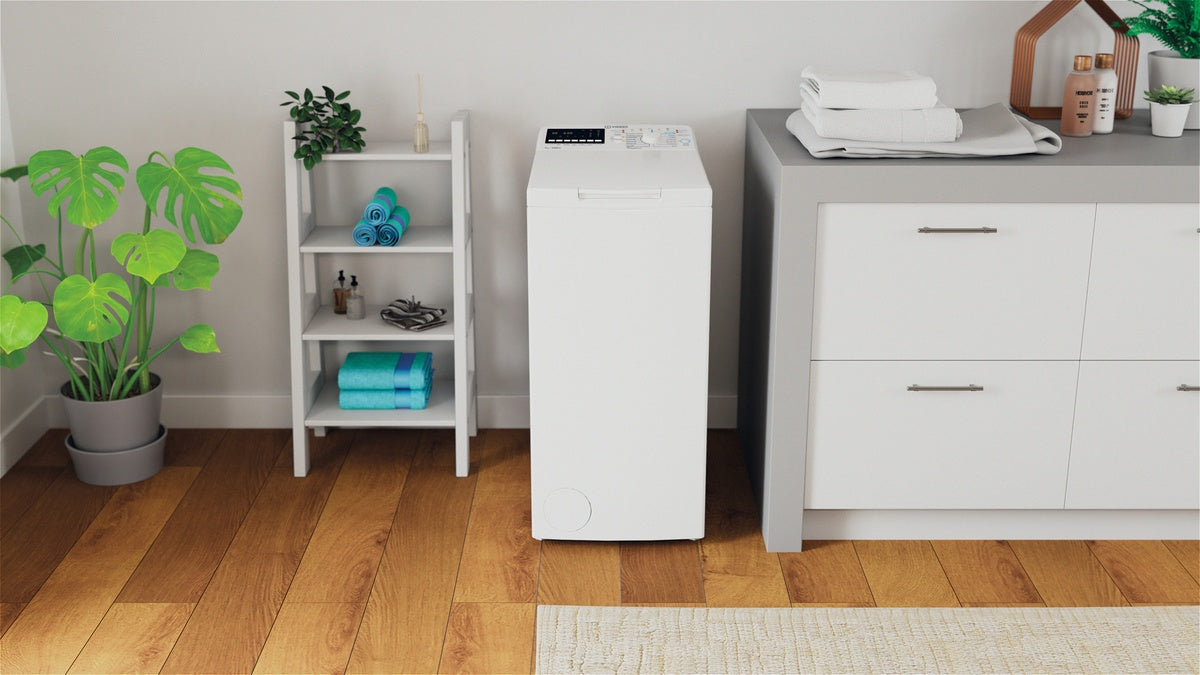 Lavatrice a Libera Installazione Caricamento dall'Alto Indesit Turn&GO BTW B7231P IT 7 kg 1200 Giri/min Bianco