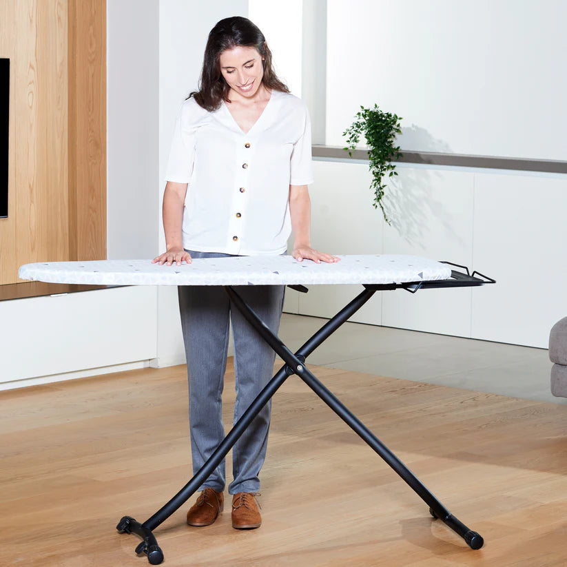 TABLE À REPASSER PEINTE « ANDY/GIMI CM.126X45 » (LOT DE 2)