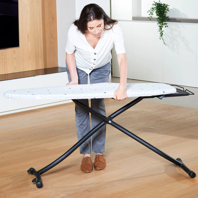 TABLE À REPASSER PEINTE « ANDY/GIMI CM.126X45 » (LOT DE 2)
